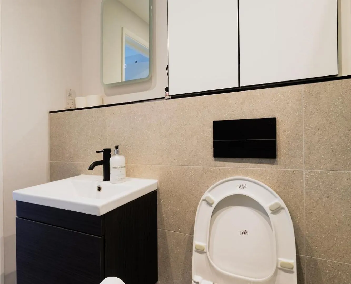 Apartment Central And Peaceful Two Bedroom Flat In Town Bournemouth United Kingdom